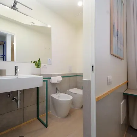 Proja Housing Romagnosi20 게스트하우스 4*