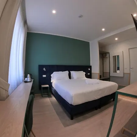 Romagnosi 20 4* Rzym