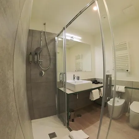 Romagnosi 20 بيت ضيافة