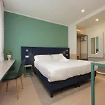Affittacamere Proja Housing Romagnosi20 4*